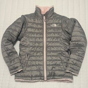 The North Face Reversible Mossbud Swirl Puffer Jacket Full Zip Gray Pink Girls M